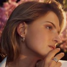 Sif Jakobs - Amorino ring i forgylt sølv med cubic zirkonia hjerter thumbnail