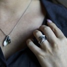 Huldreverket - Ask ring i oksidert sølv thumbnail