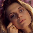 Sif Jakobs - Amorino ring i forgylt sølv med cubic zirkonia hjerter thumbnail